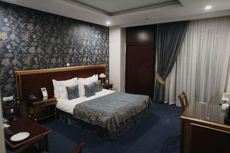 Azadegan Hotel Kermanshah